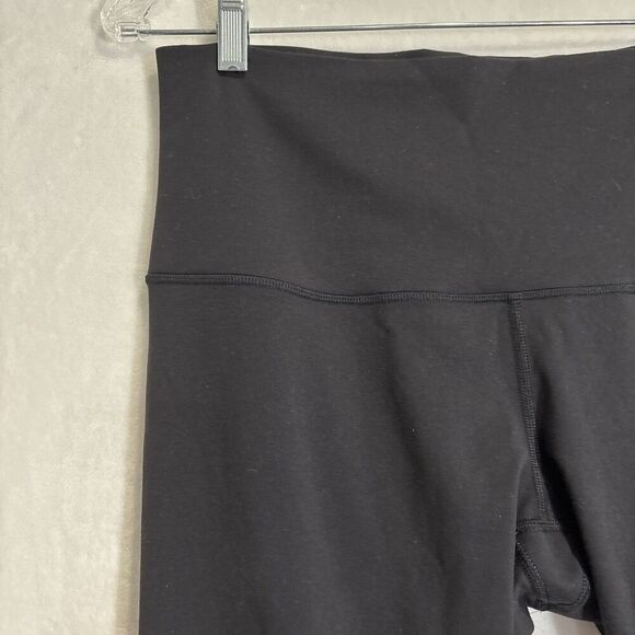 Lululemon Black Cropped Leggings Women’s Size 12 Nylon Lycra Activewear Yoga - Picture 2 of 14